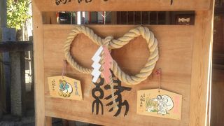 清々しい祇園の神社。