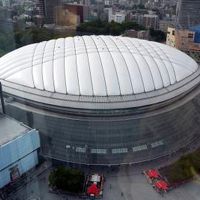 窓の下には東京ドーム 