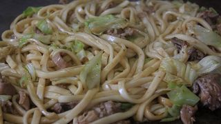 ホルモン焼きうどん 一力 本店