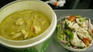 食べやすいグリーンカレーでした。