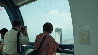 圧巻の観覧車！絶景だけどこわさも。