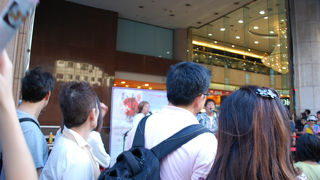 日本のデパートと同じ感じ（MRT中山駅すぐの三越）