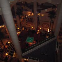 吹き抜けのロビーです。