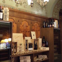 取ると有料です