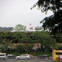 反対側には広州駅