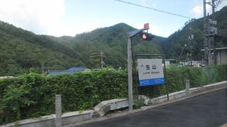 米子からの普通列車の一部が折り返す