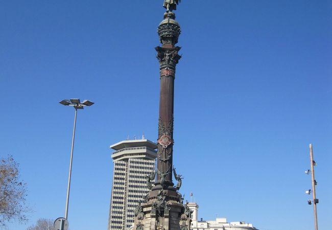 コロンブスの記念塔
