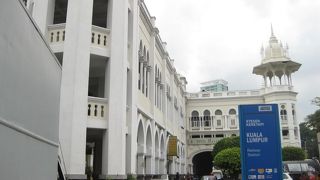 外国風情たっぷりの駅