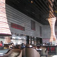 ザ ラウンジ＆バー (ザ リッツ カールトン香港内)
