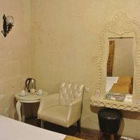 壁は当然岩です。