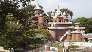 お城のある大きな公園