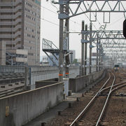 隣接スーパーのお寿司をお弁当にして電車に乗りましょう