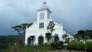 白亜の美しい教会