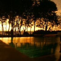 プールから見た夕焼けが綺麗で感動しました！