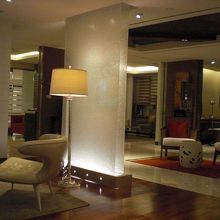 高級感あふれるラウンジ