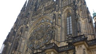 プラハ城内にあります