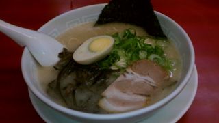 抜群の安定感、古き良き豚骨ラーメン