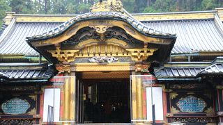 東照宮に負けない豪華さ