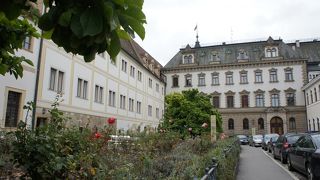 ガイドツアーのみなので、時間には余裕を持って！