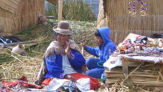 ウロス島やタキーレ島がおすすめです