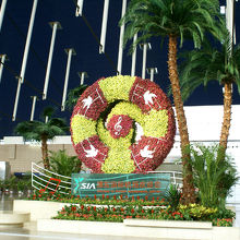 上海浦東国際空港モニュメント。