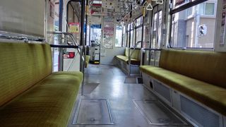 始発駅なので必ず座れます！