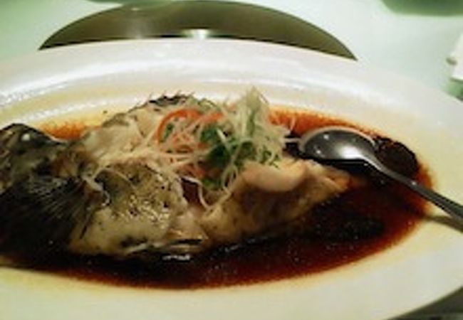 魚料理。残念ながら有名な西湖醋魚ではありません。
