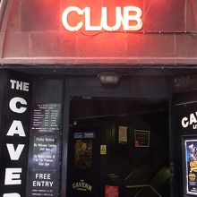 いつも人だかりのようです