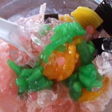 エス・amburadul 5,000Ｒｐ（約45円）