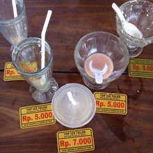 会計はこのカ−ドで精算。