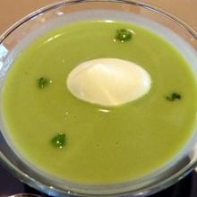 胆振産ベーコンとグリーンピースの冷製クリームポタージュ 