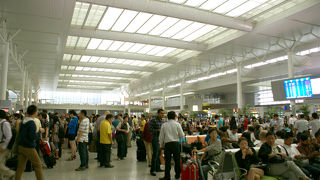 上海虹橋空港に隣接して杭州方面へは便利「上海虹橋駅」