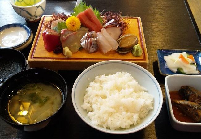 いけす料理　あき　～刺身定食～