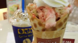 コールドストーンの上でまぜまぜ♪