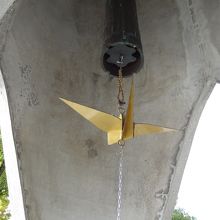 平和を祈念する鐘です