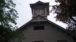 周りにビルがあるのが・・・