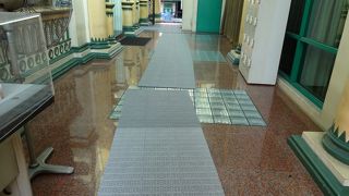 男女で礼拝堂が別れているので注意