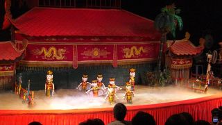 ホーチミン市内にある水上人形劇