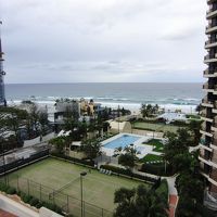 部屋から見る海