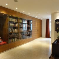 ホテル名『白馬亭』の白馬が飾られていた