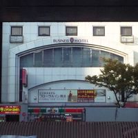 難波駅から５．６分