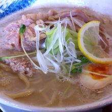 濃厚鶏塩ラーメン