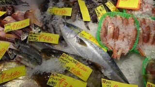 魚屋さんで買ったお魚調理してもらえます。