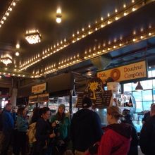 行列のできていたドーナツ屋さん。自然で優しい味でした。