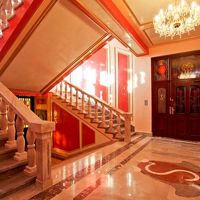 内装も絢爛豪華です♪