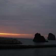 夕焼けのナポレオン岩