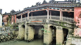 ホイアン最大の観光名所「来遠橋（日本橋）」
