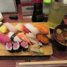 再び、お寿司の握りセット３２０バーツを食べる