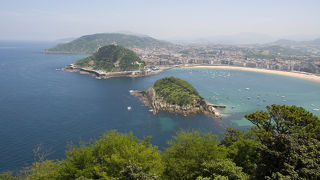 ケーブルカーで簡単に行けます