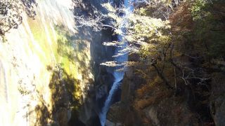 落差30メートルの滝！